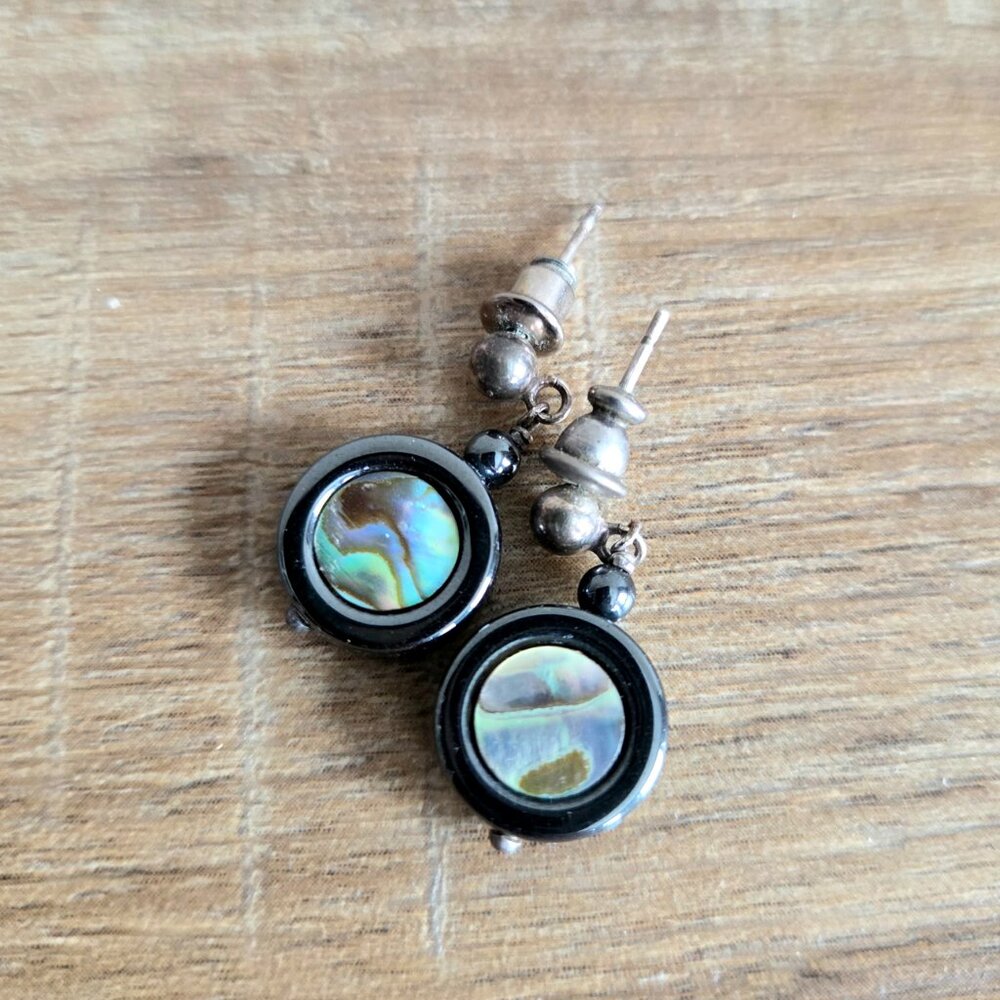 Hand made Hematite and Abalone shell dangling earrings w/silver studs. - Picture 4 of 6